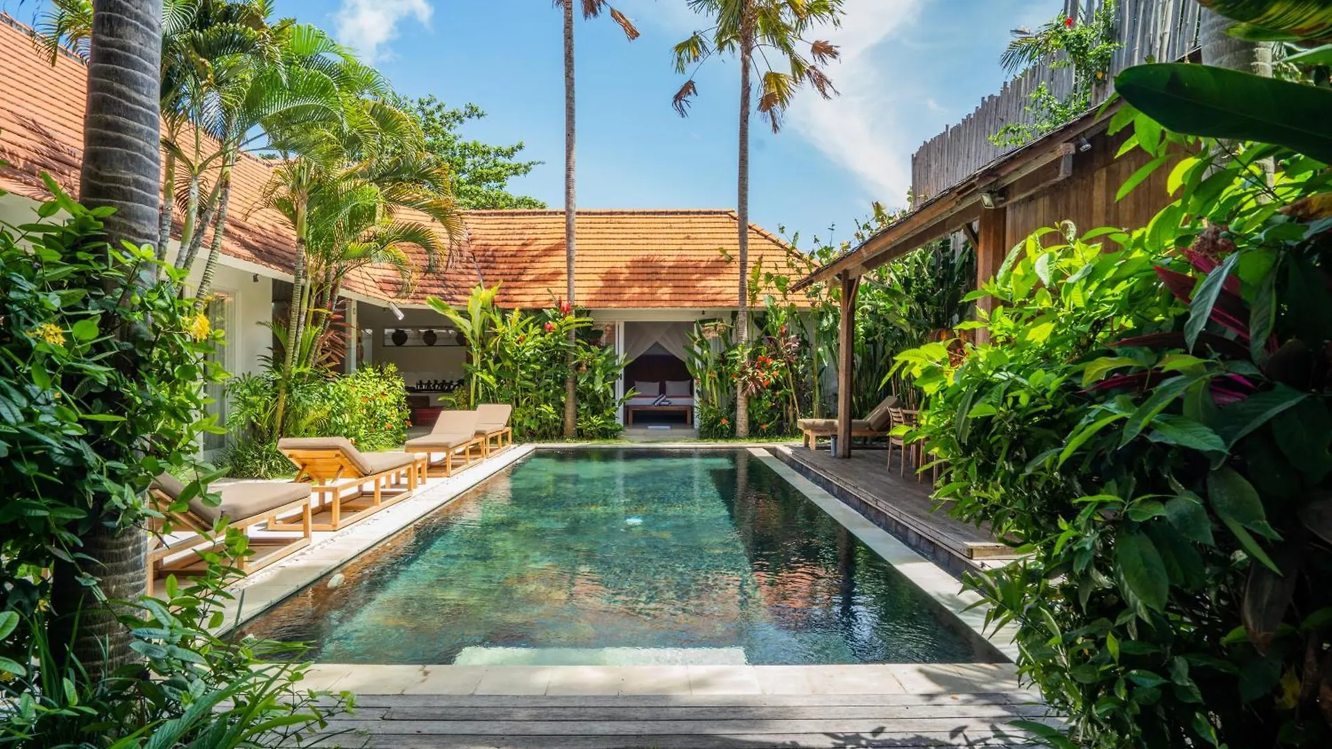 Villa Maxceo - 3Br Poolvilla Near The Beach Canggu  Canggu (Bali)