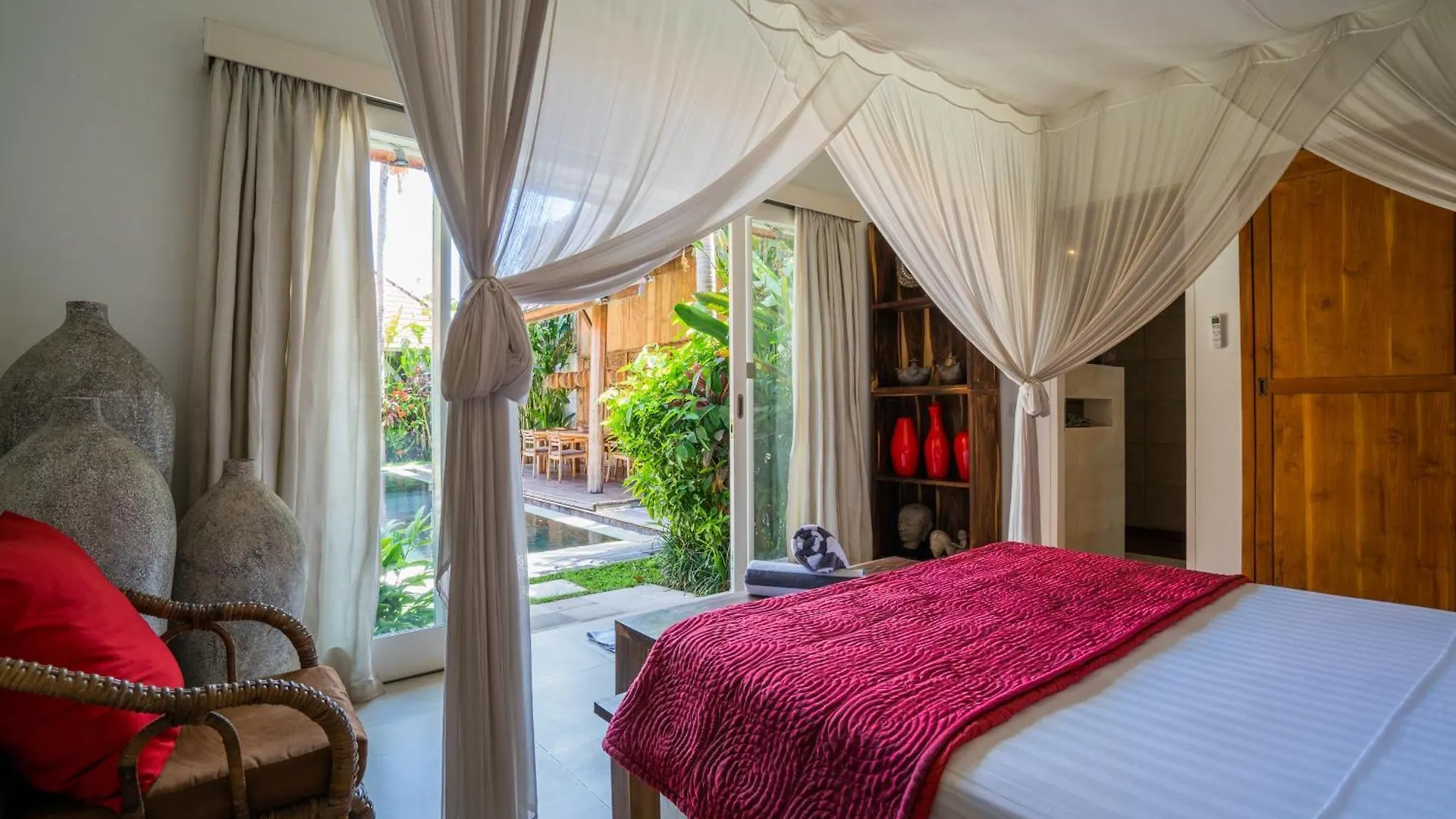 Villa Maxceo - 3Br Poolvilla Near The Beach Canggu  Indonesia