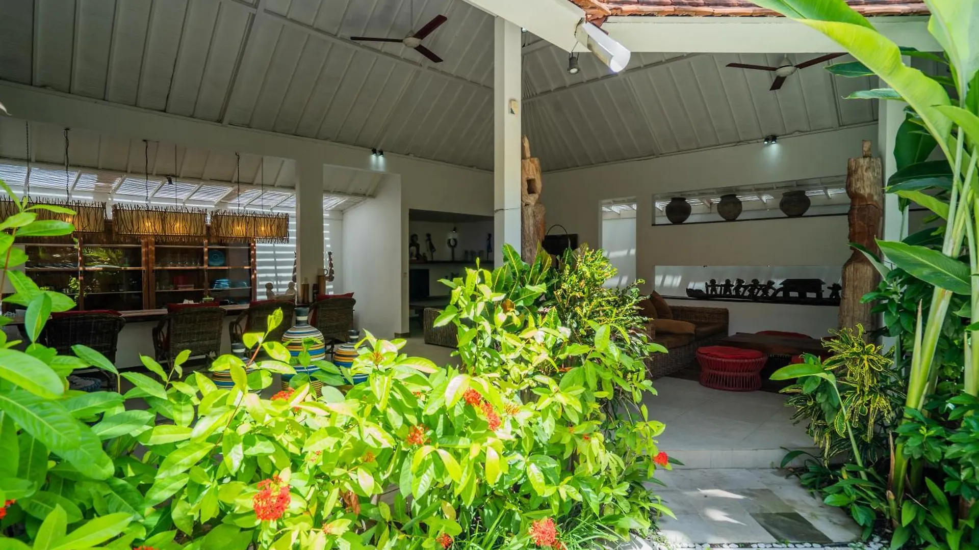 Villa Maxceo - 3Br Poolvilla Near The Beach Canggu