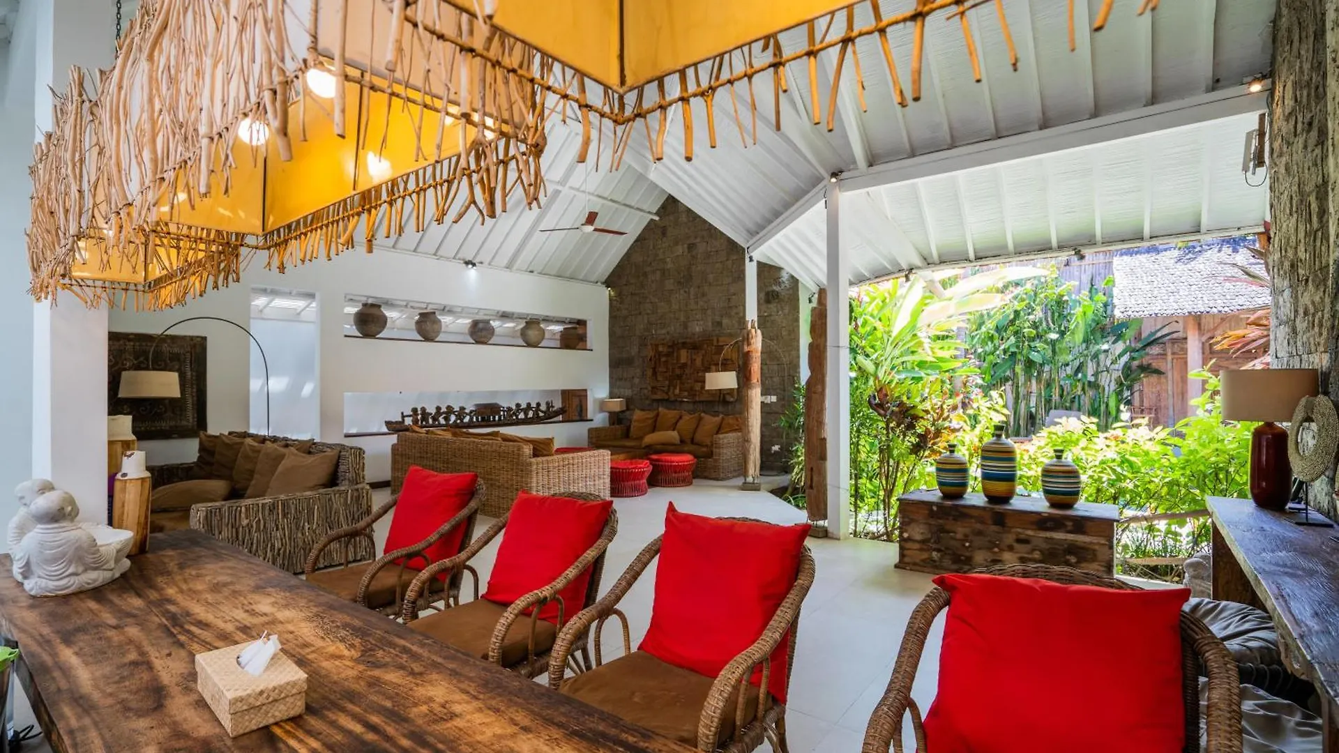 Villa Maxceo - 3Br Poolvilla Near The Beach Canggu  Indonesia